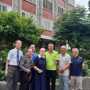 與顧教士餐敘